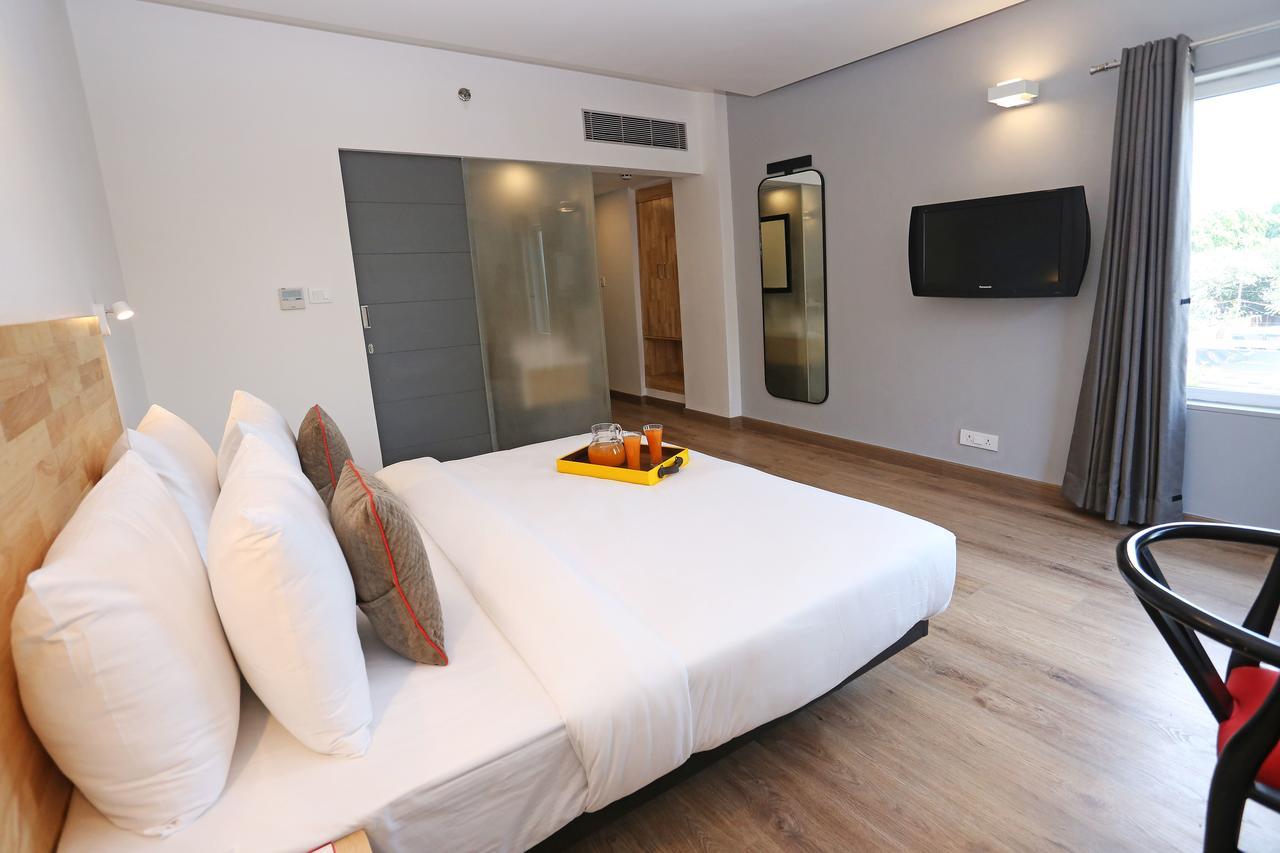 Oyo Townhouse 015 Lajpat Nagar Hotell New Delhi Exteriör bild