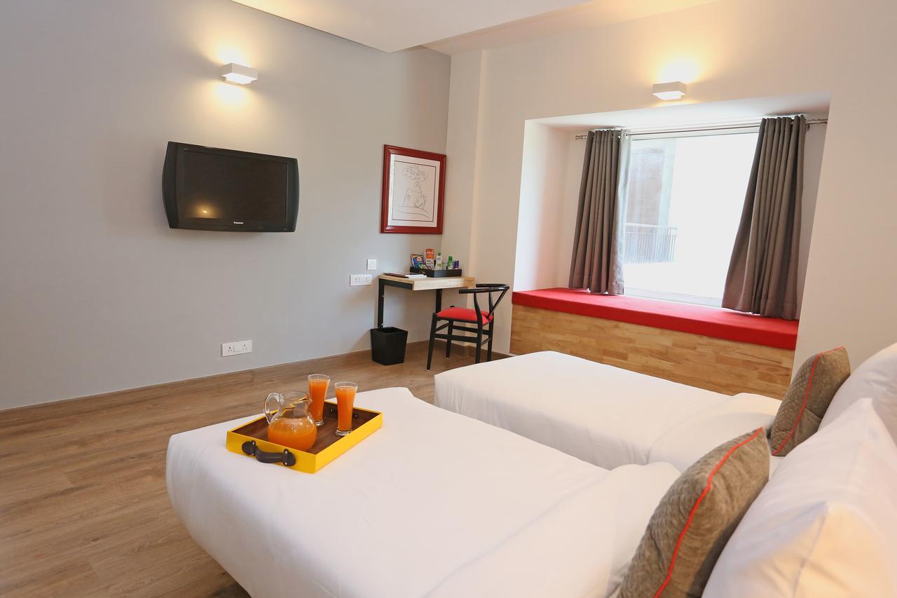 Oyo Townhouse 015 Lajpat Nagar Hotell New Delhi Exteriör bild