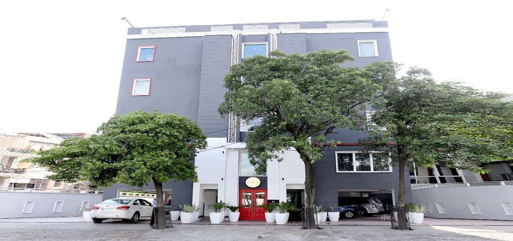 Oyo Townhouse 015 Lajpat Nagar Hotell New Delhi Exteriör bild
